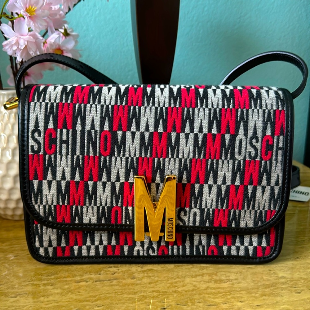 ⭐️ New Moschino Couture flap Bag